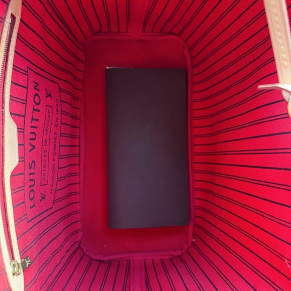 Louis Vuitton Neverfull MM Monogram - Picture 5 of 16